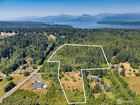14 -Acre Anderson Hill