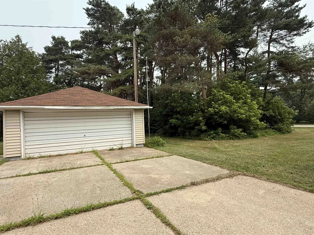 410 14th Street Cadillac City, MI 49601