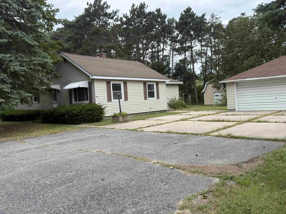 410 14th Street Cadillac City, MI 49601