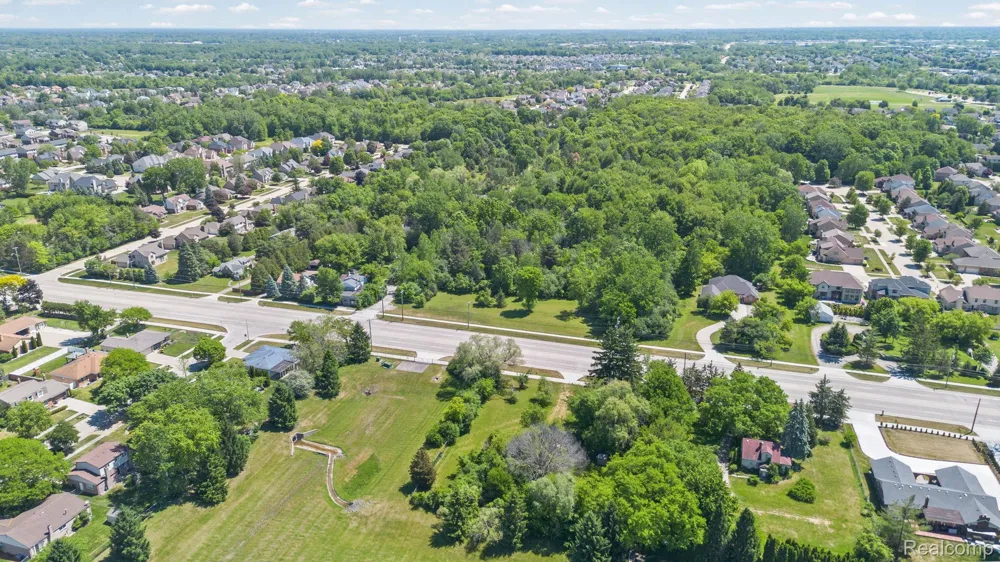 42021 Dequindre Road Troy City, MI 48085