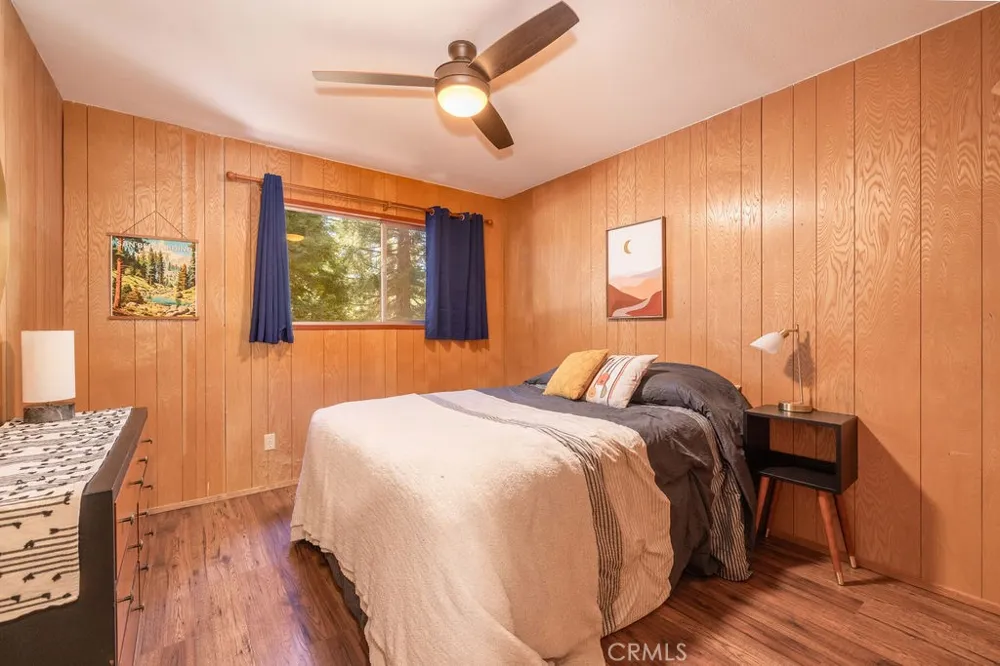 2383 Secret Running Springs, CA 92382