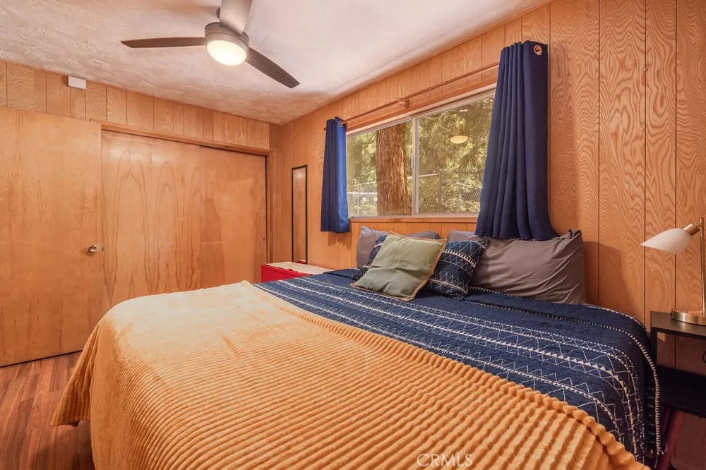 2383 Secret Running Springs, CA 92382