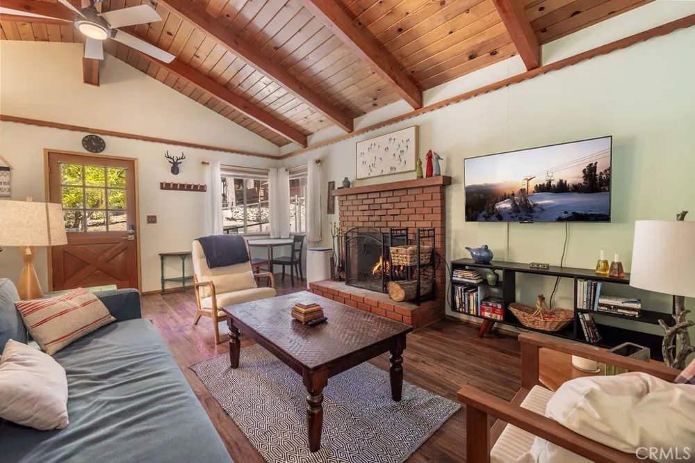 2383 Secret Running Springs, CA 92382