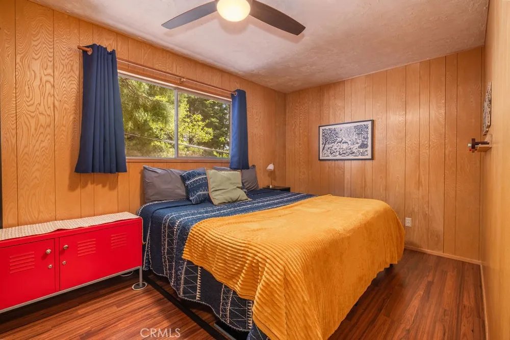 2383 Secret Running Springs, CA 92382