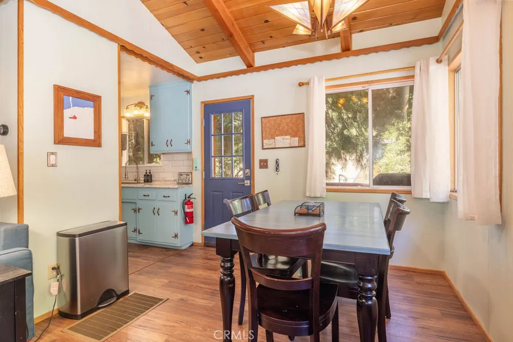 2383 Secret Running Springs, CA 92382