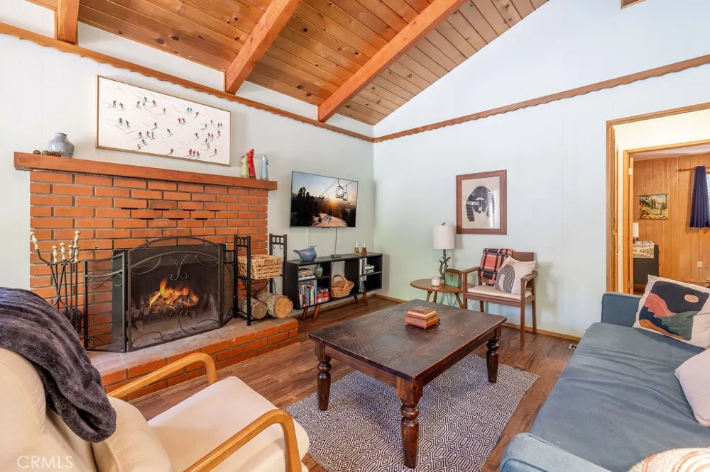 2383 Secret Running Springs, CA 92382
