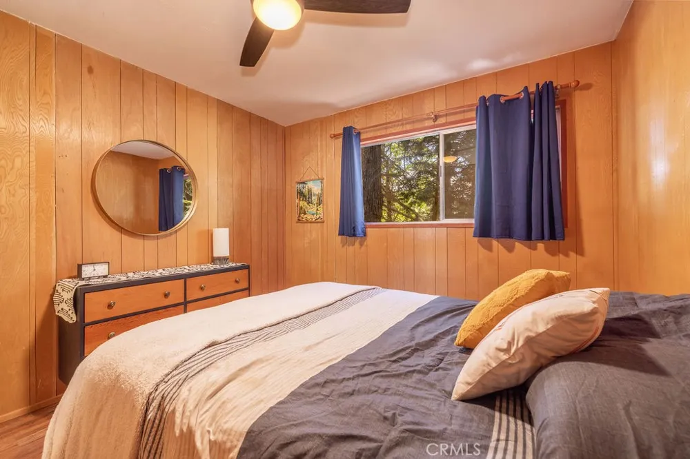 2383 Secret Running Springs, CA 92382