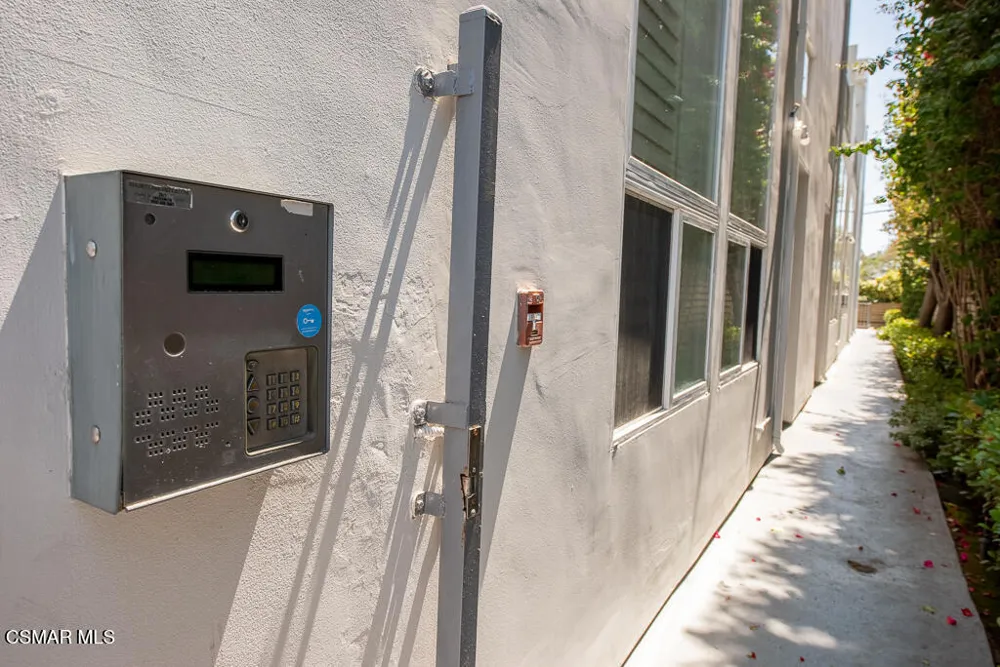 1238 22nd Street #3 Santa Monica, CA 90404