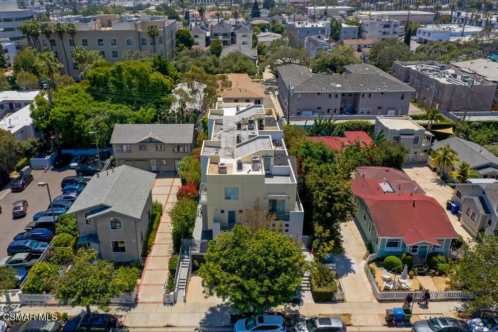1238 22nd Street #3 Santa Monica, CA 90404