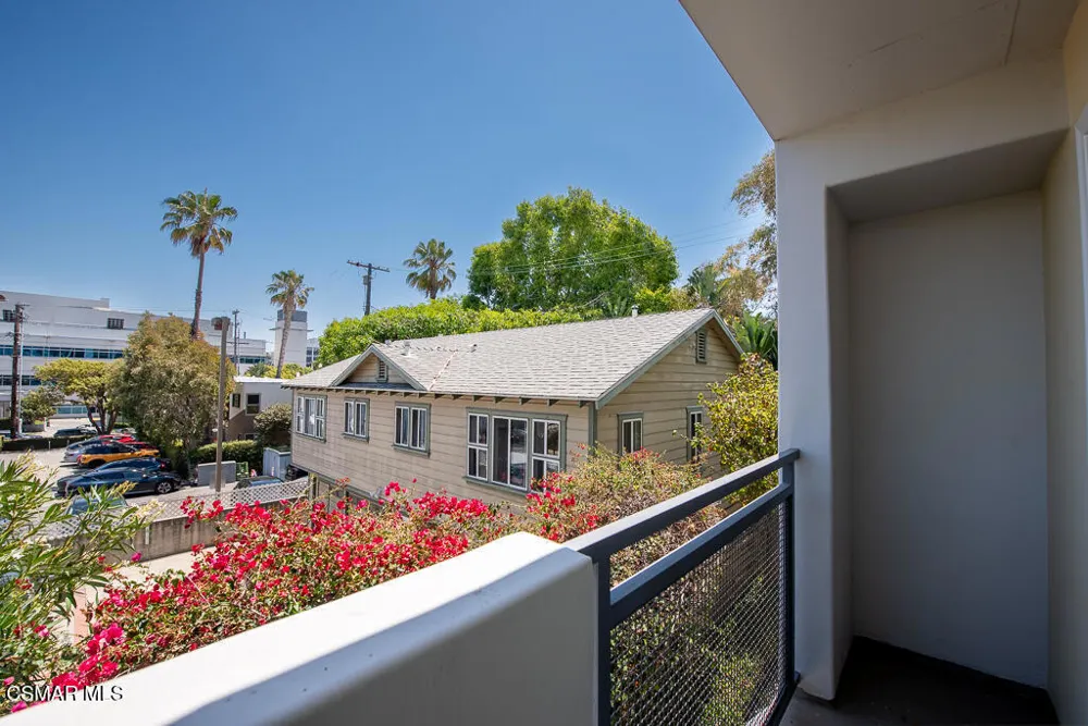 1238 22nd Street #3 Santa Monica, CA 90404