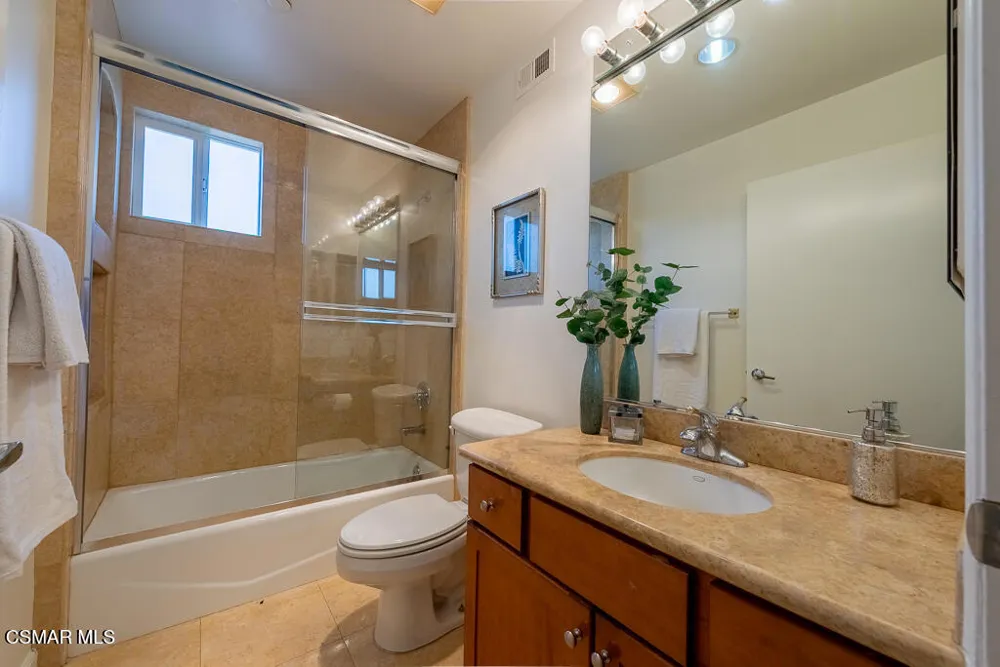 1238 22nd Street #3 Santa Monica, CA 90404