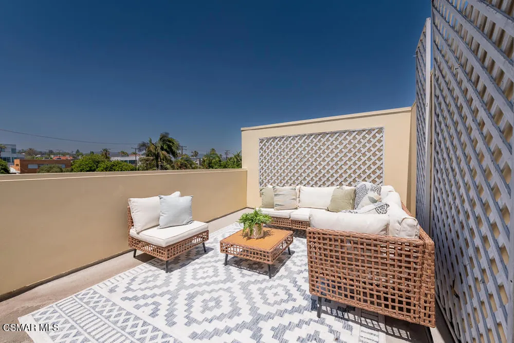 1238 22nd Street #3 Santa Monica, CA 90404