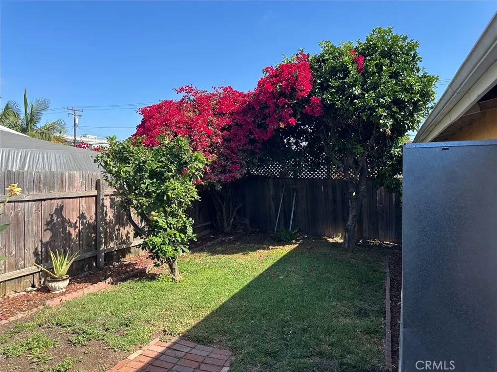 11111 S Osage Inglewood, CA 90304