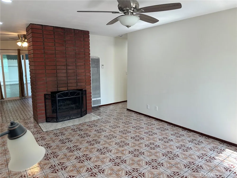 11111 S Osage Inglewood, CA 90304