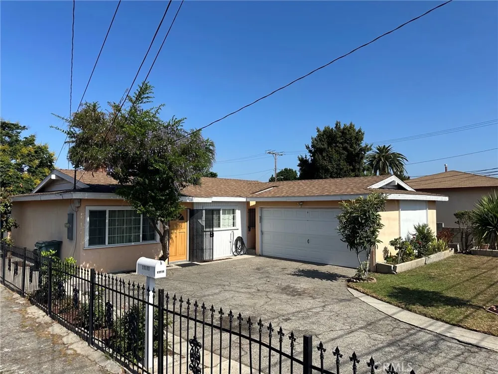 11111 S Osage Inglewood, CA 90304
