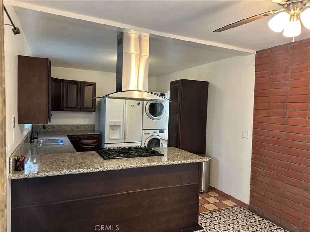 11111 S Osage Inglewood, CA 90304