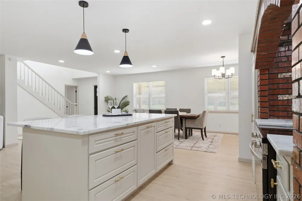 5329 S 76th EastAvenue Tulsa, OK 74145