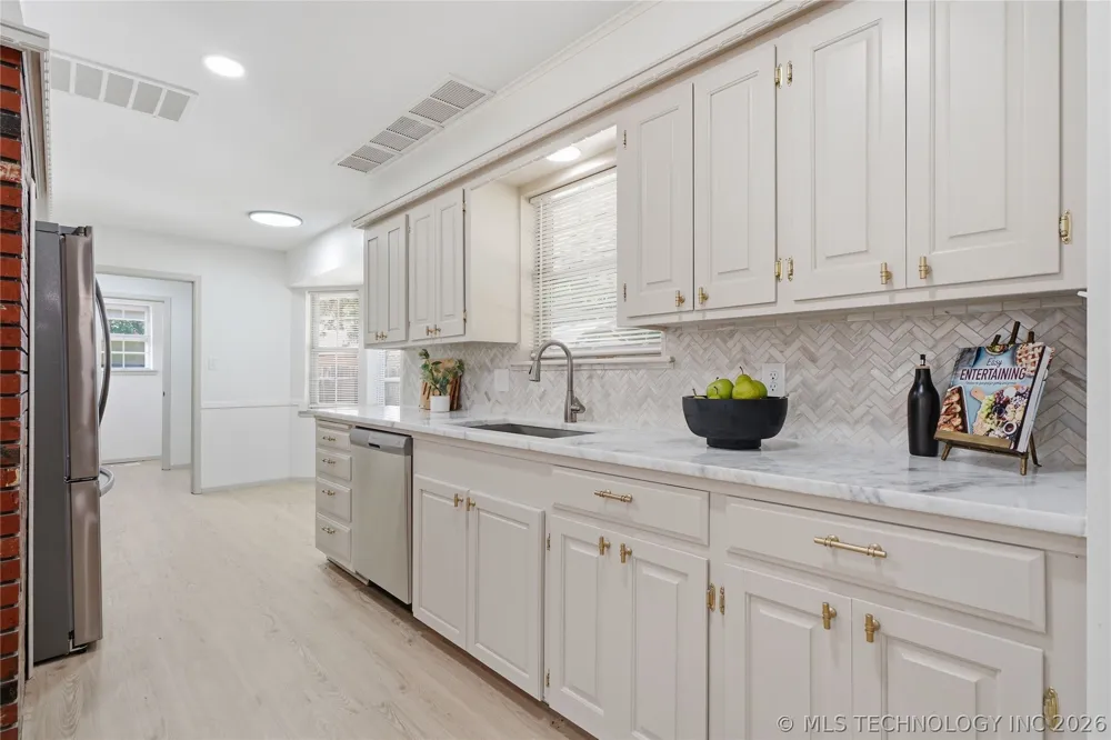 5329 S 76th EastAvenue Tulsa, OK 74145