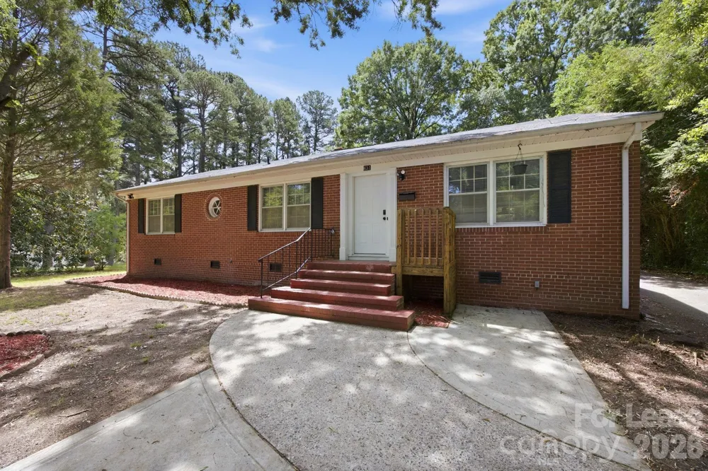 631 Townsend Avenue Gastonia, NC 28052