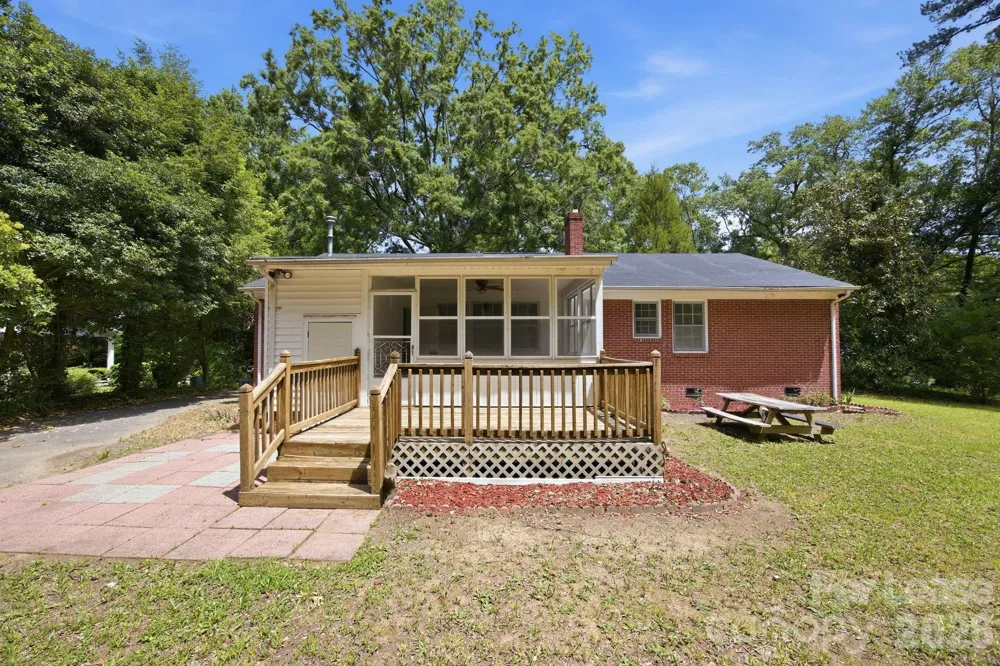 631 Townsend Avenue Gastonia, NC 28052