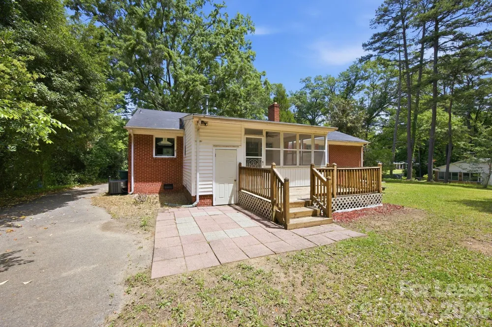 631 Townsend Avenue Gastonia, NC 28052