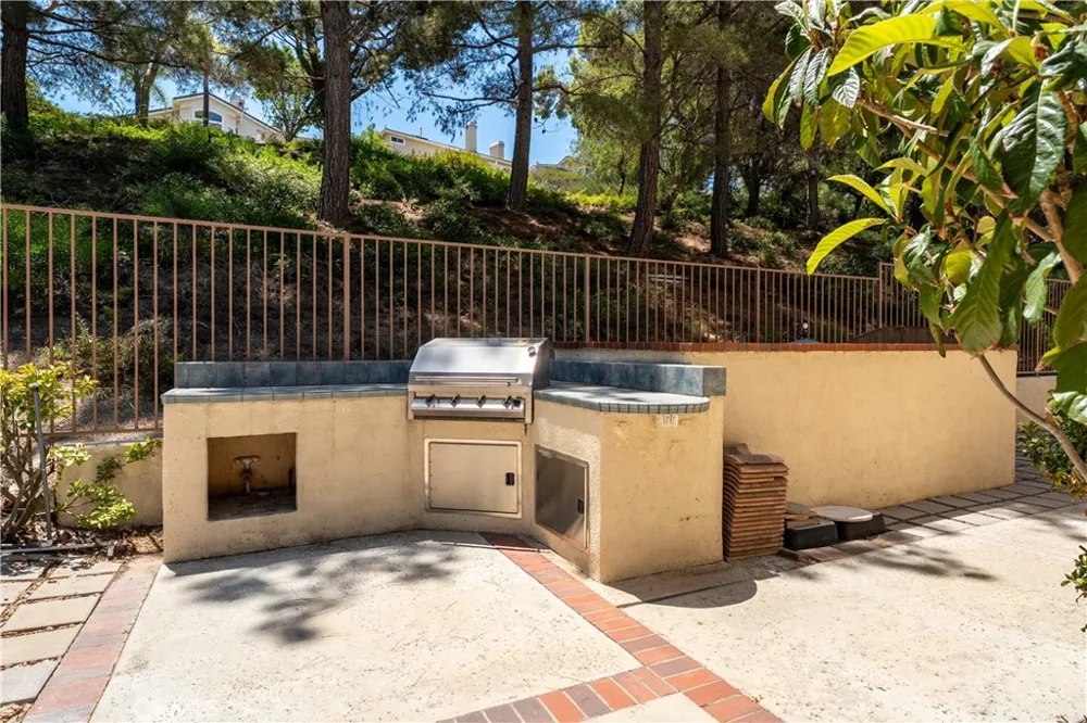 970 S Barton Court Anaheim Hills, CA 92808