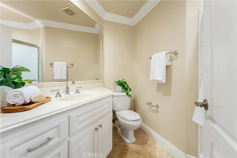 970 S Barton Court Anaheim Hills, CA 92808