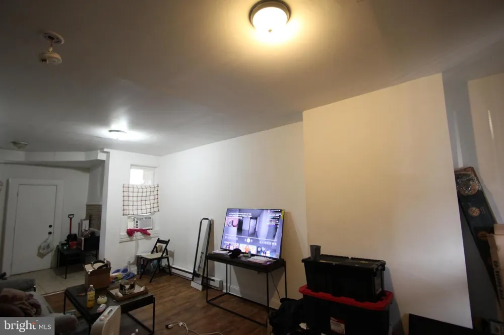 1452 ITHAN STREET Philadelphia, PA 19131