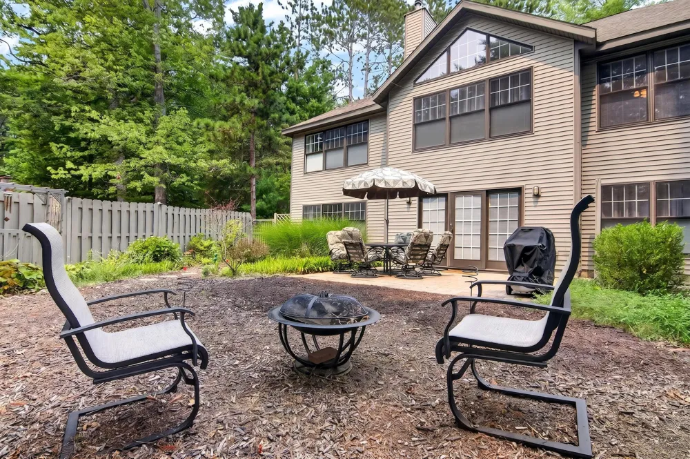 416 Rush Street Pentwater, MI 49449