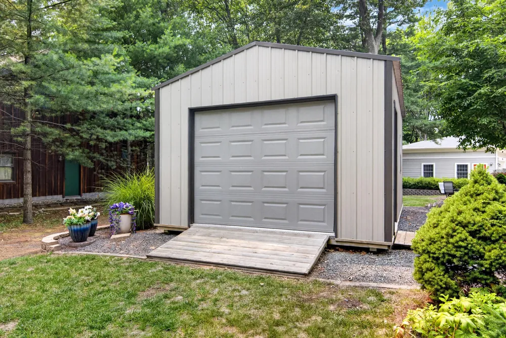 416 Rush Street Pentwater, MI 49449