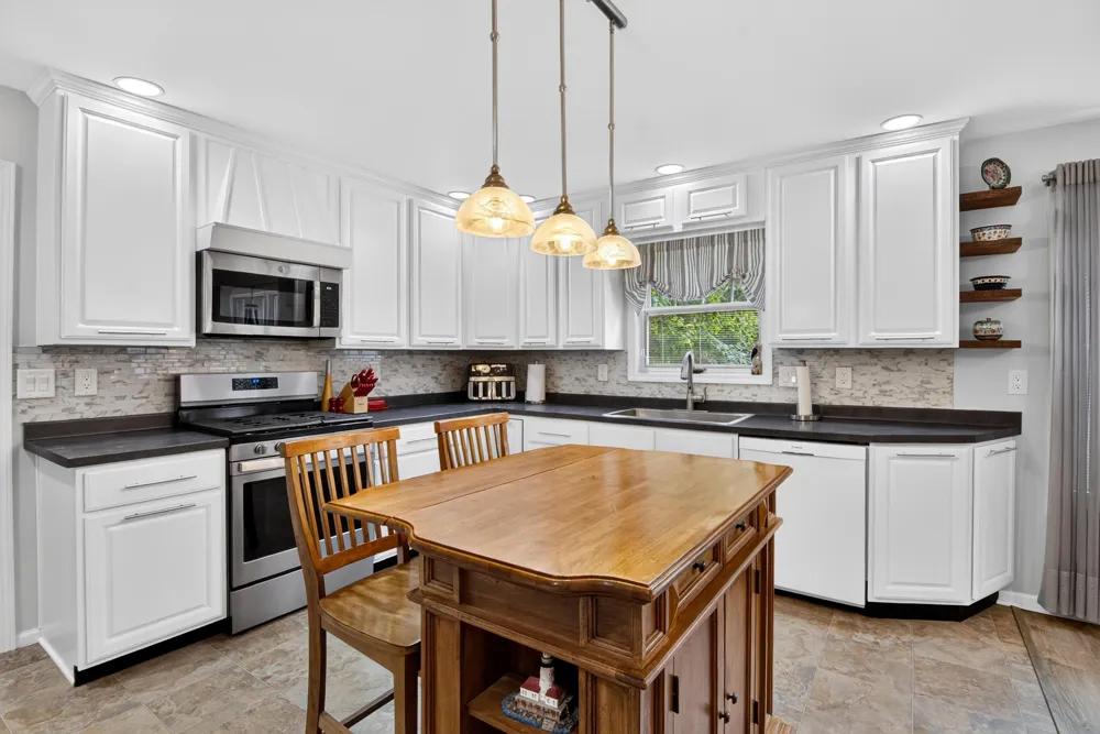 416 Rush Street Pentwater, MI 49449