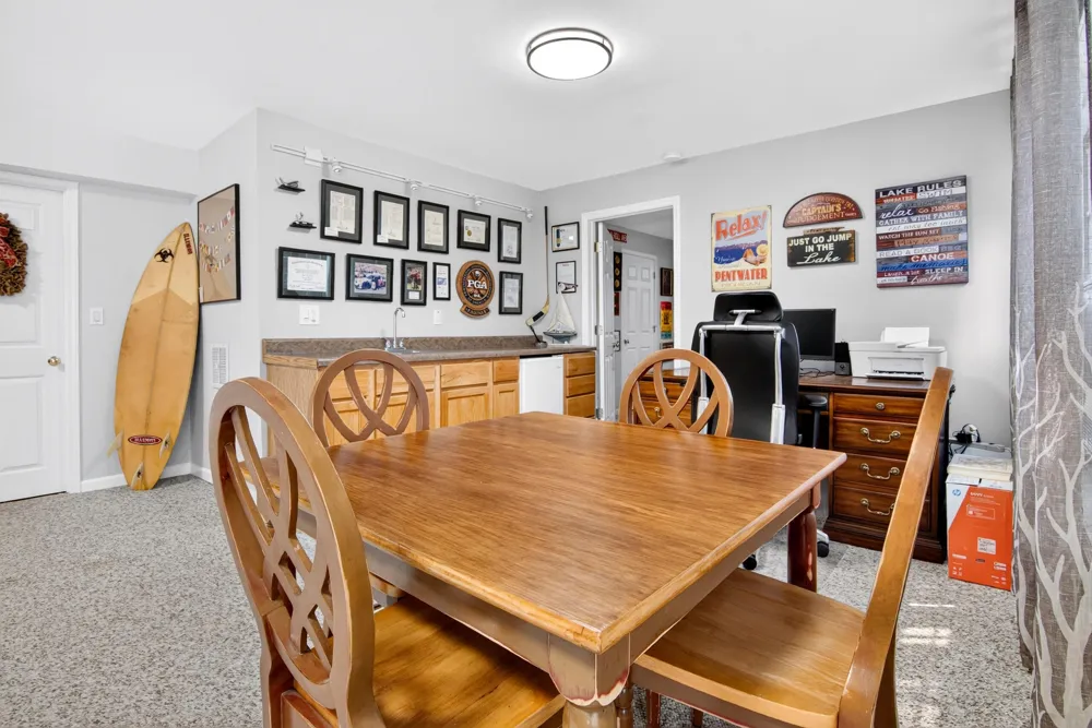 416 Rush Street Pentwater, MI 49449