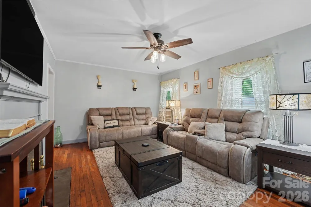109 S Pine Street Lowell, NC 28098