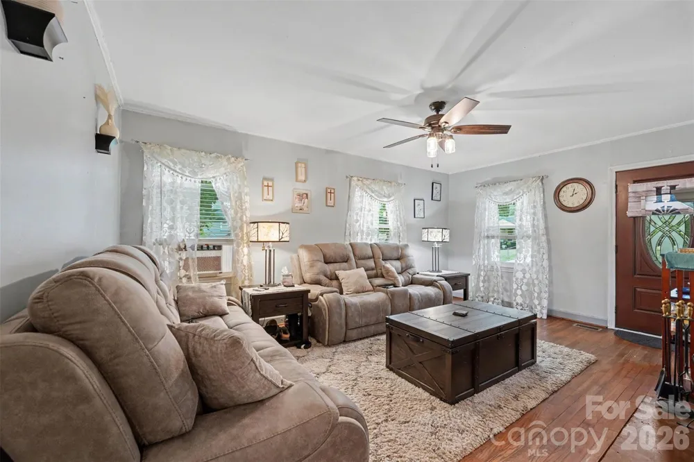 109 S Pine Street Lowell, NC 28098