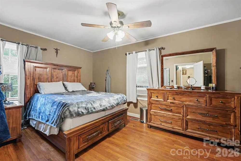 109 S Pine Street Lowell, NC 28098
