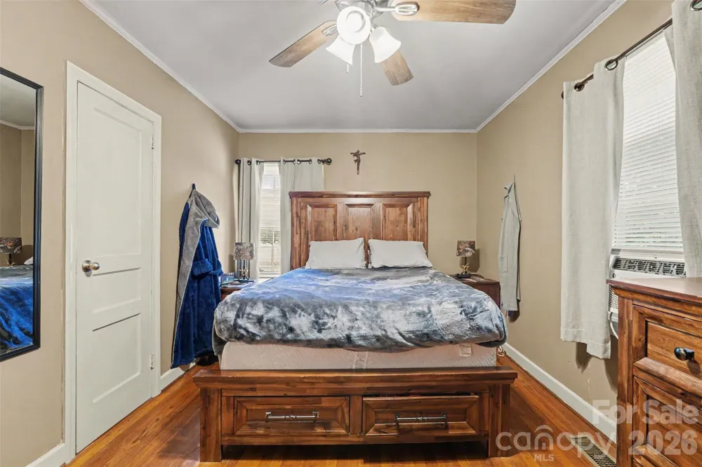 109 S Pine Street Lowell, NC 28098