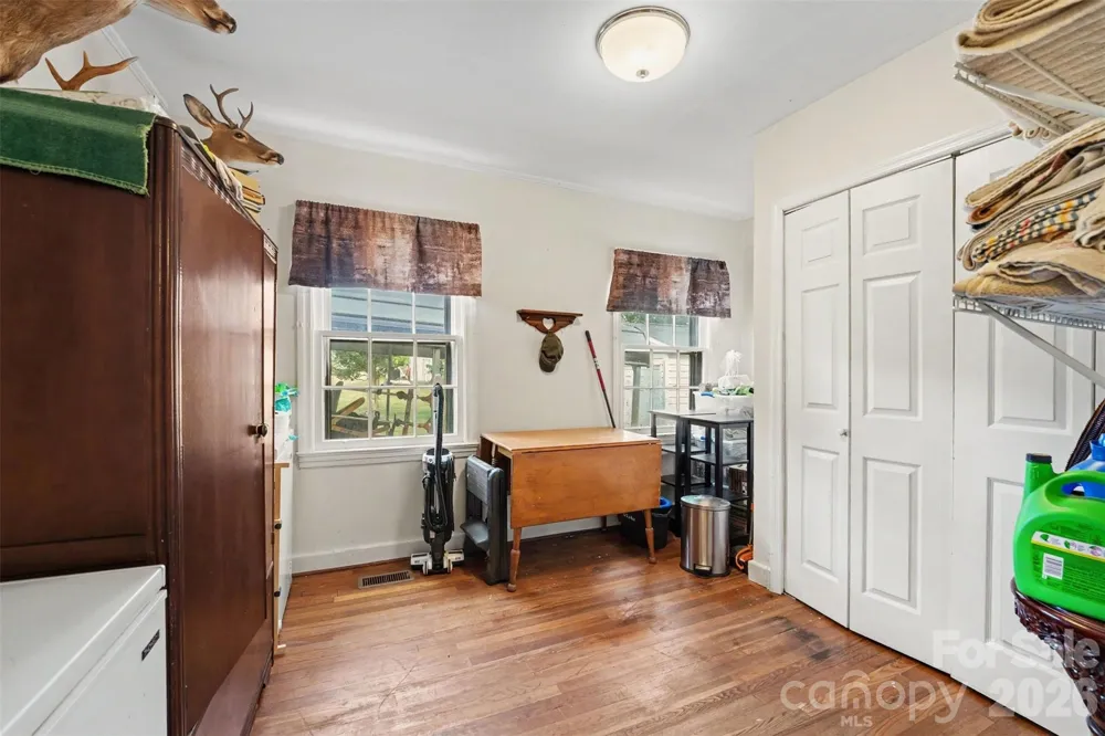 109 S Pine Street Lowell, NC 28098