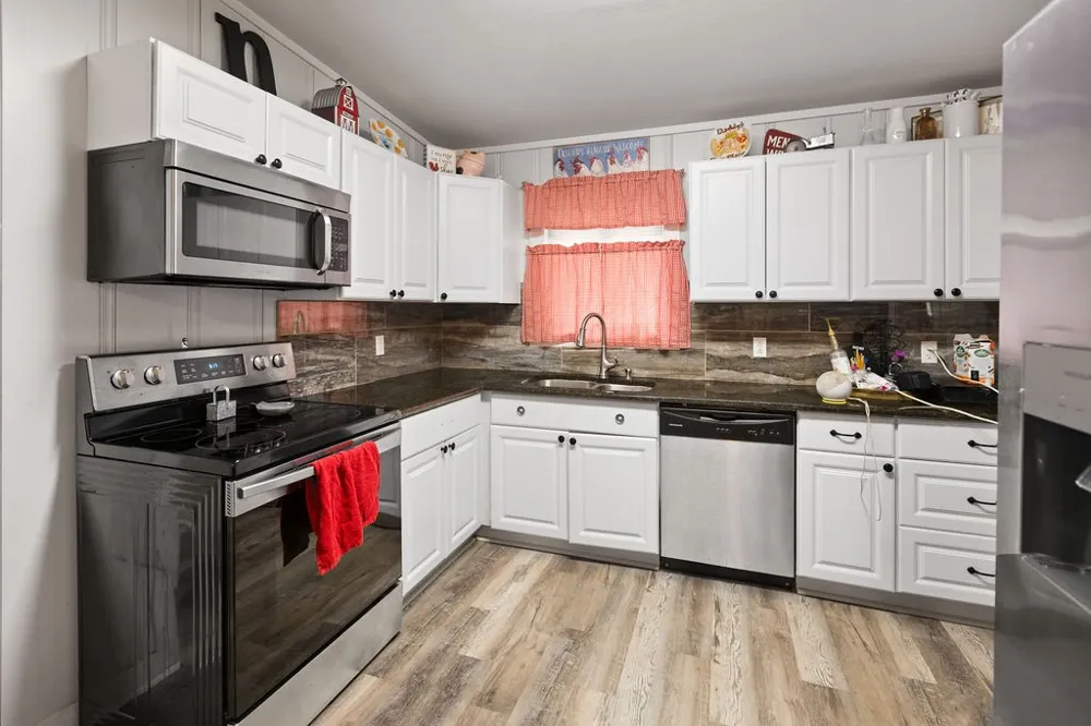 801 Oak Street Bonham, TX 75418