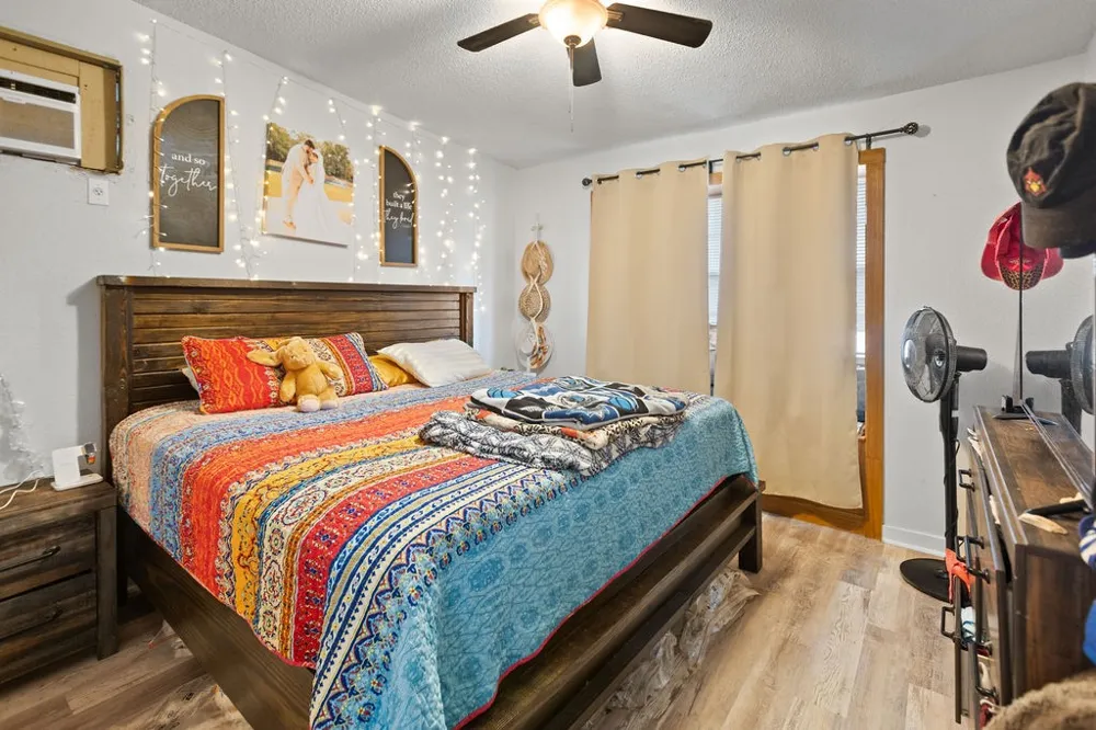801 Oak Street Bonham, TX 75418