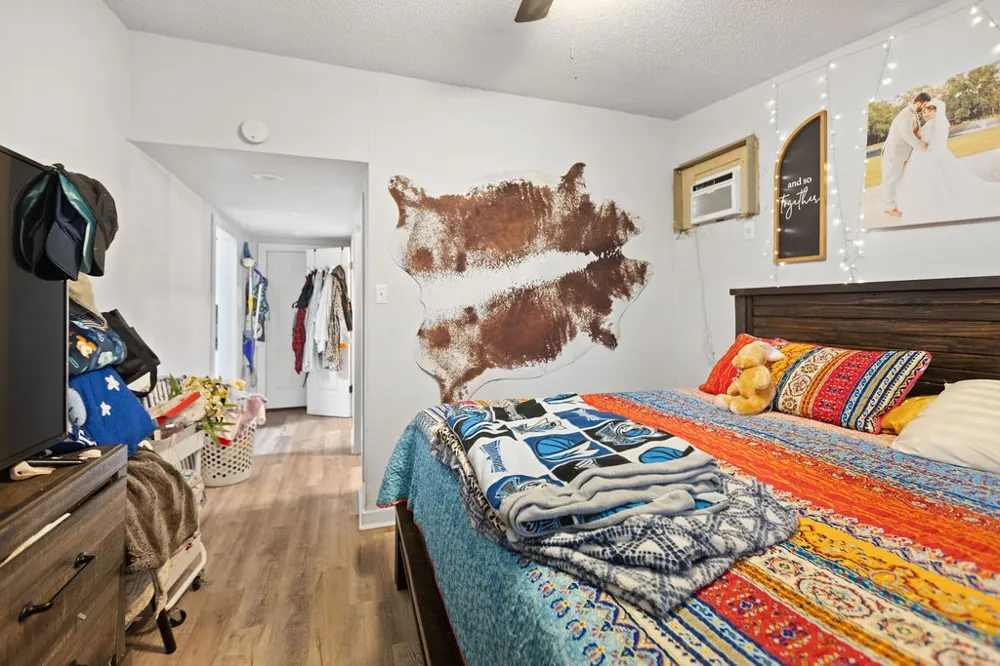 801 Oak Street Bonham, TX 75418