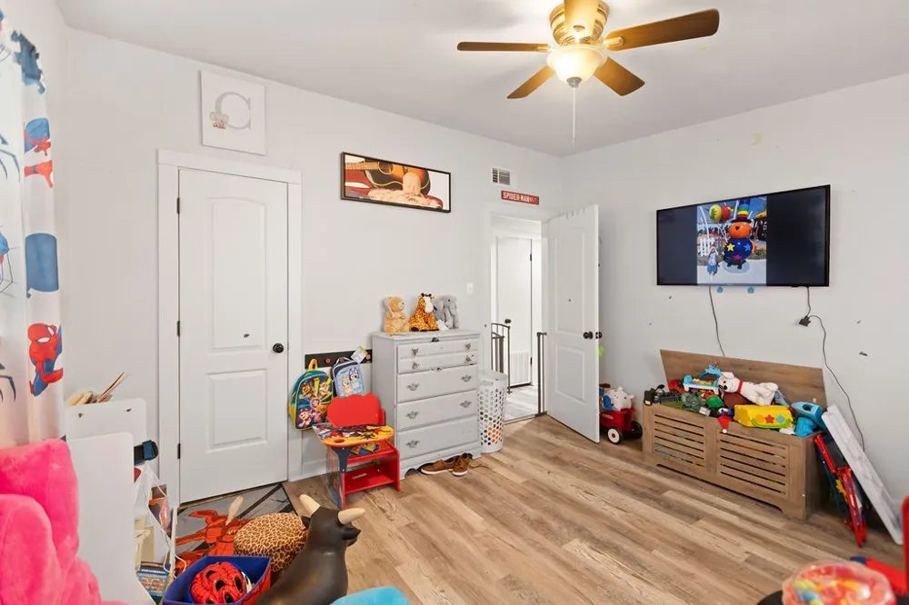 801 Oak Street Bonham, TX 75418