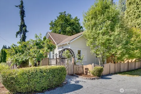 402 W Galena Street