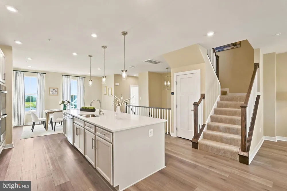 24274 THURSO SQUARE Dulles, VA 20166