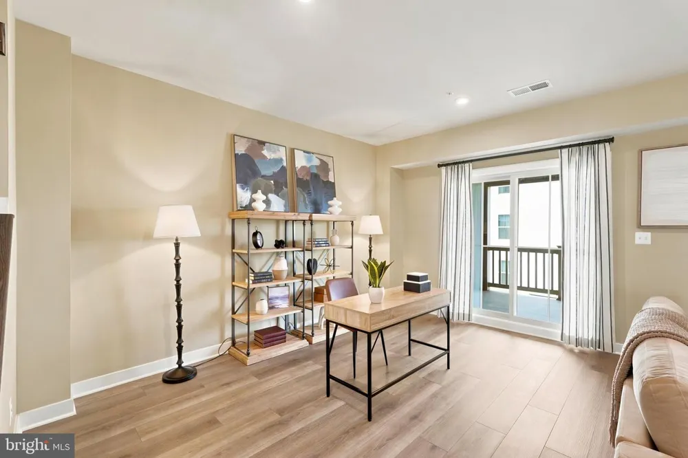 24274 THURSO SQUARE Dulles, VA 20166
