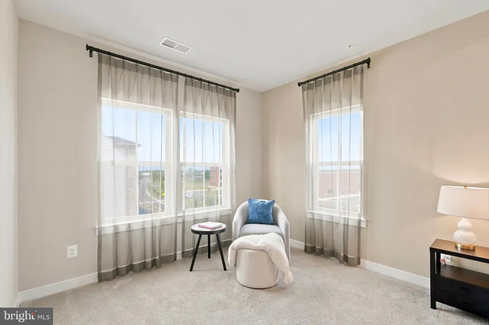 24274 THURSO SQUARE Dulles, VA 20166