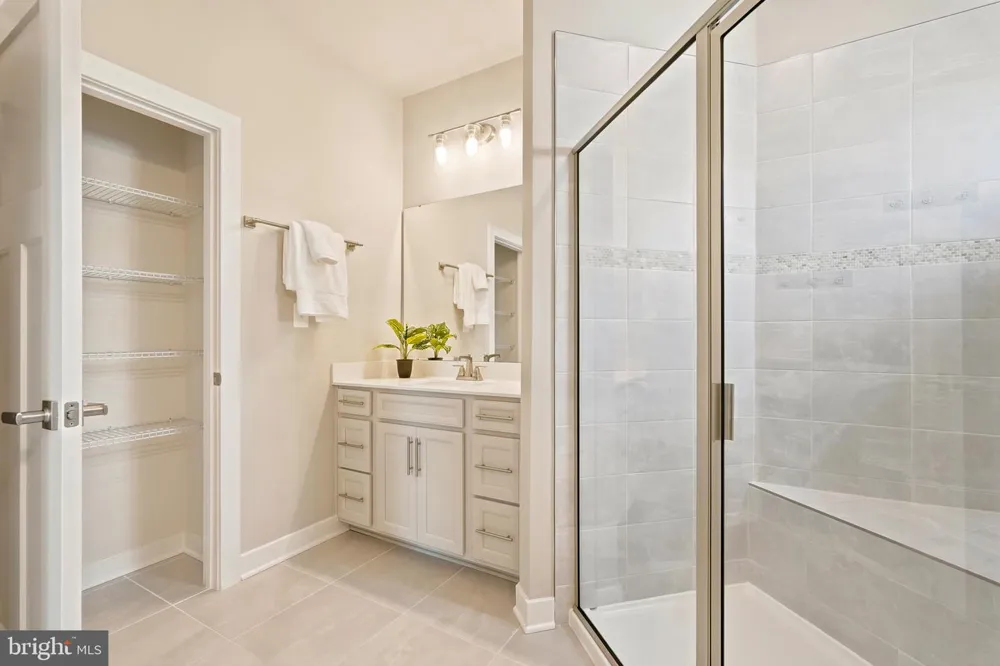 24274 THURSO SQUARE Dulles, VA 20166