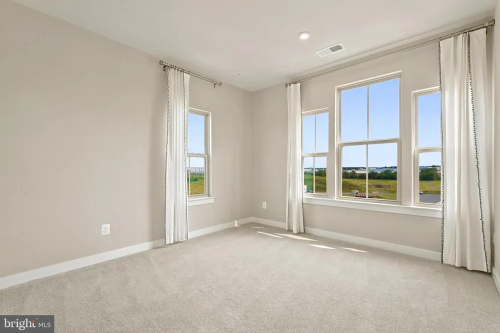 24274 THURSO SQUARE Dulles, VA 20166