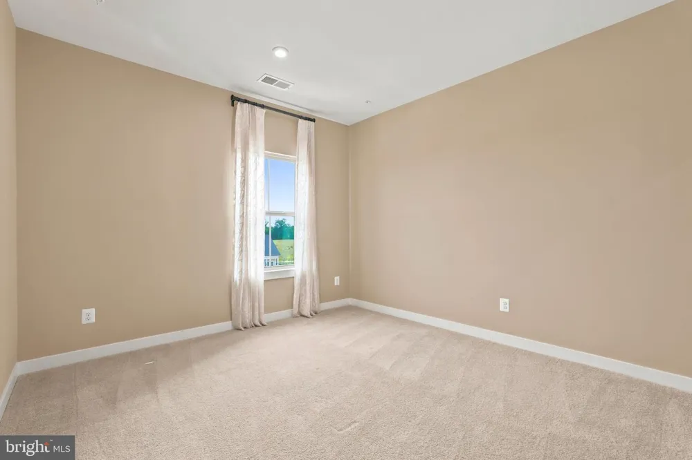 24274 THURSO SQUARE Dulles, VA 20166