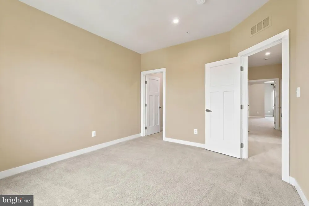 24274 THURSO SQUARE Dulles, VA 20166