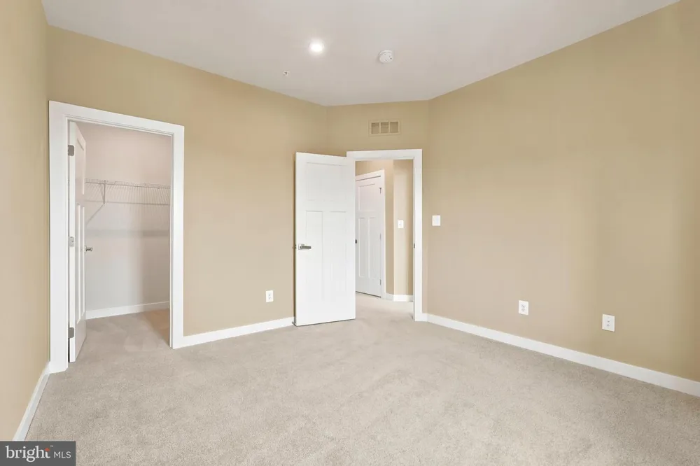 24274 THURSO SQUARE Dulles, VA 20166